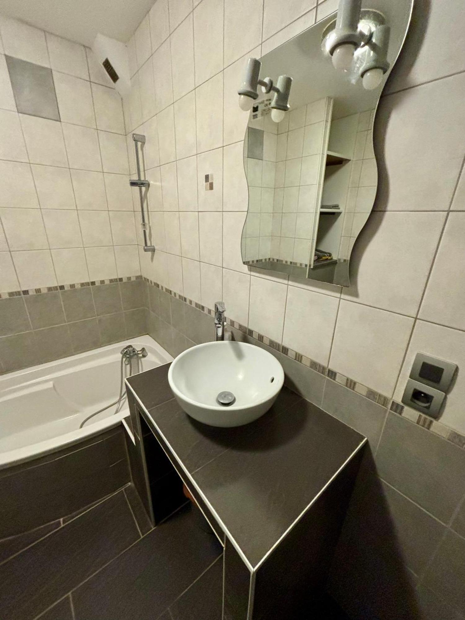 Studio - Baignoire - Pret De Vtt - Lave Linge Le Puy-en-Velay Екстер'єр фото
